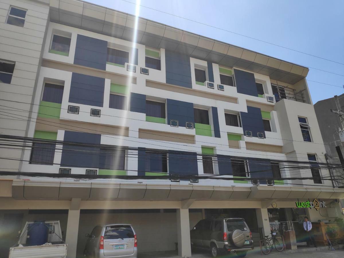 Westpoint Hotel Cebu Stadt Exterior foto