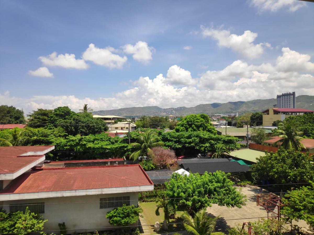 Westpoint Hotel Cebu Stadt Exterior foto